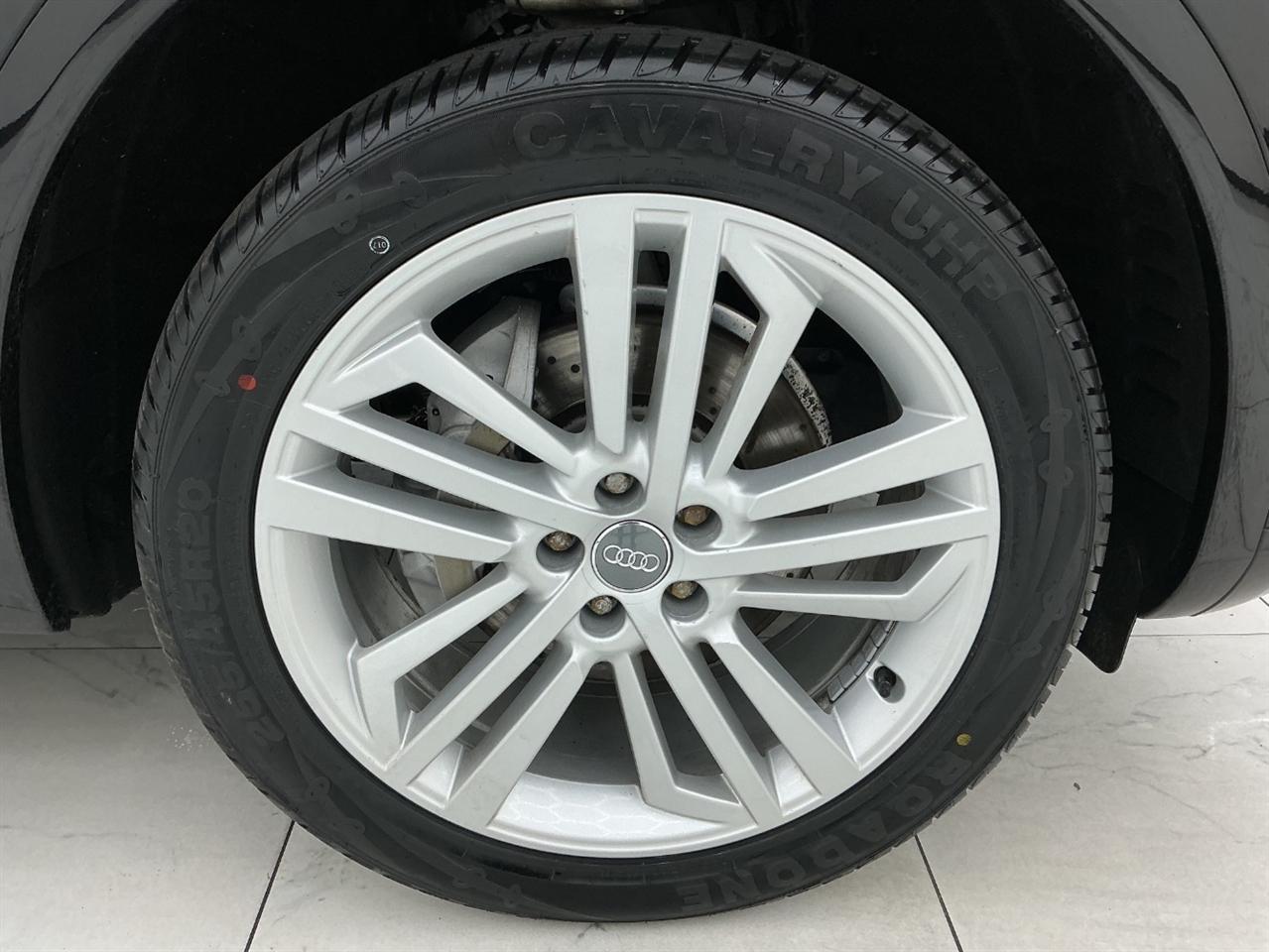 Audi Q5 Premium Plus 45 TFSI quattro 2020