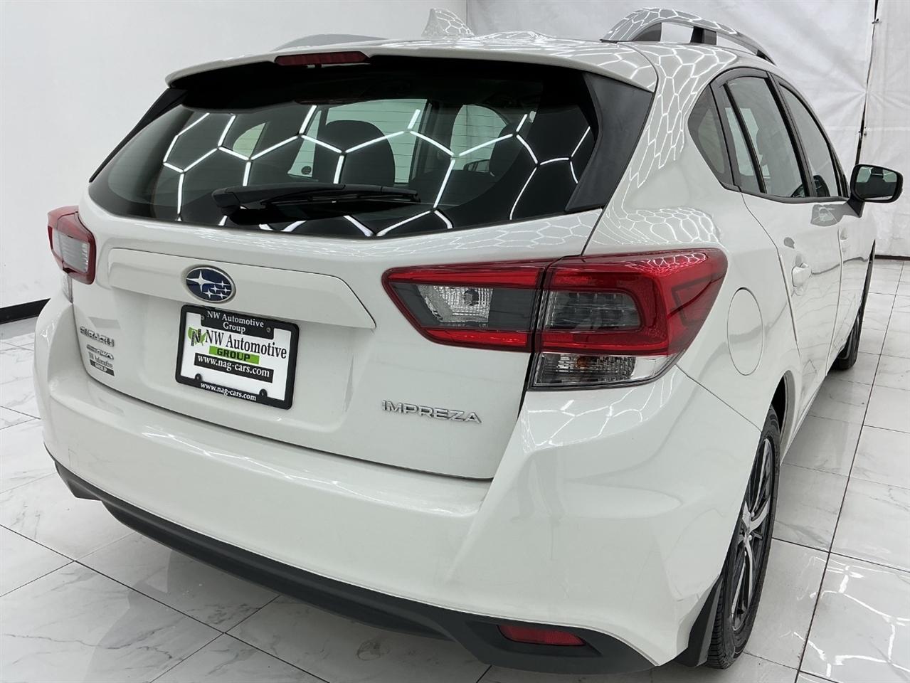 Subaru Impreza Premium 5-door CVT 2021