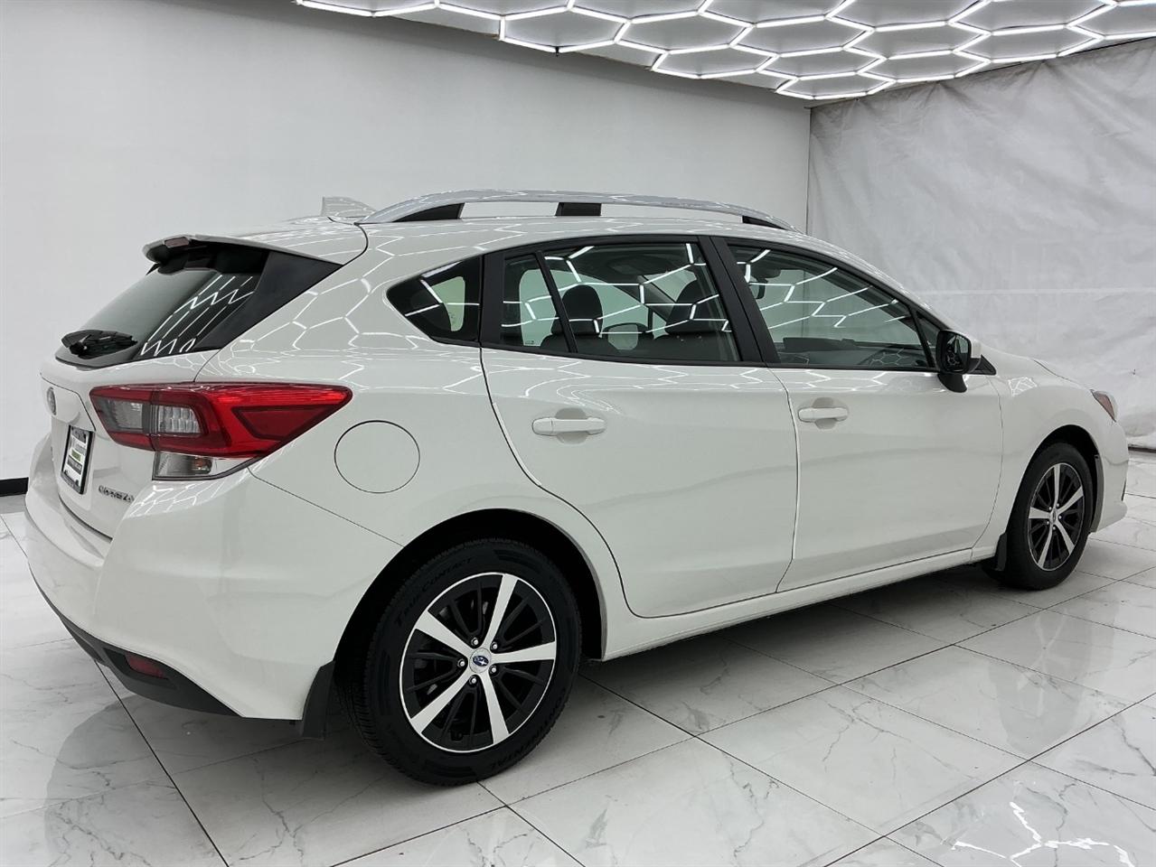 Subaru Impreza Premium 5-door CVT 2021