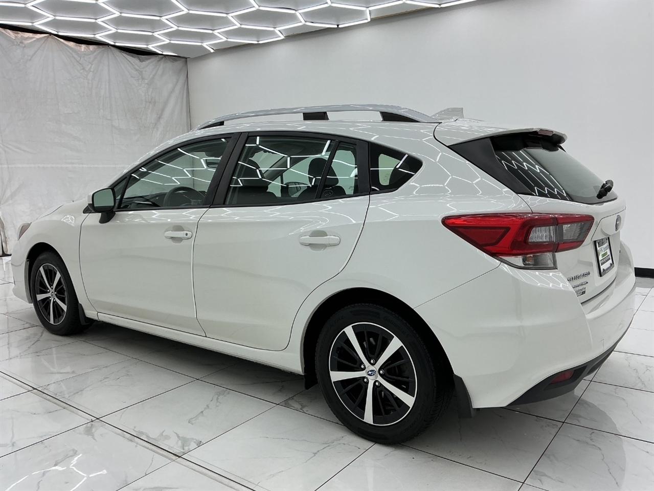 Subaru Impreza Premium 5-door CVT 2021