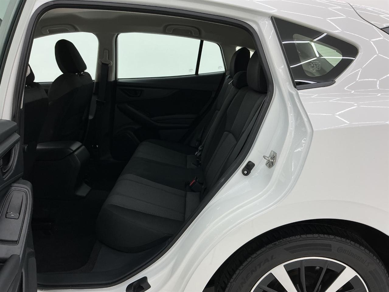 Subaru Impreza Premium 5-door CVT 2021