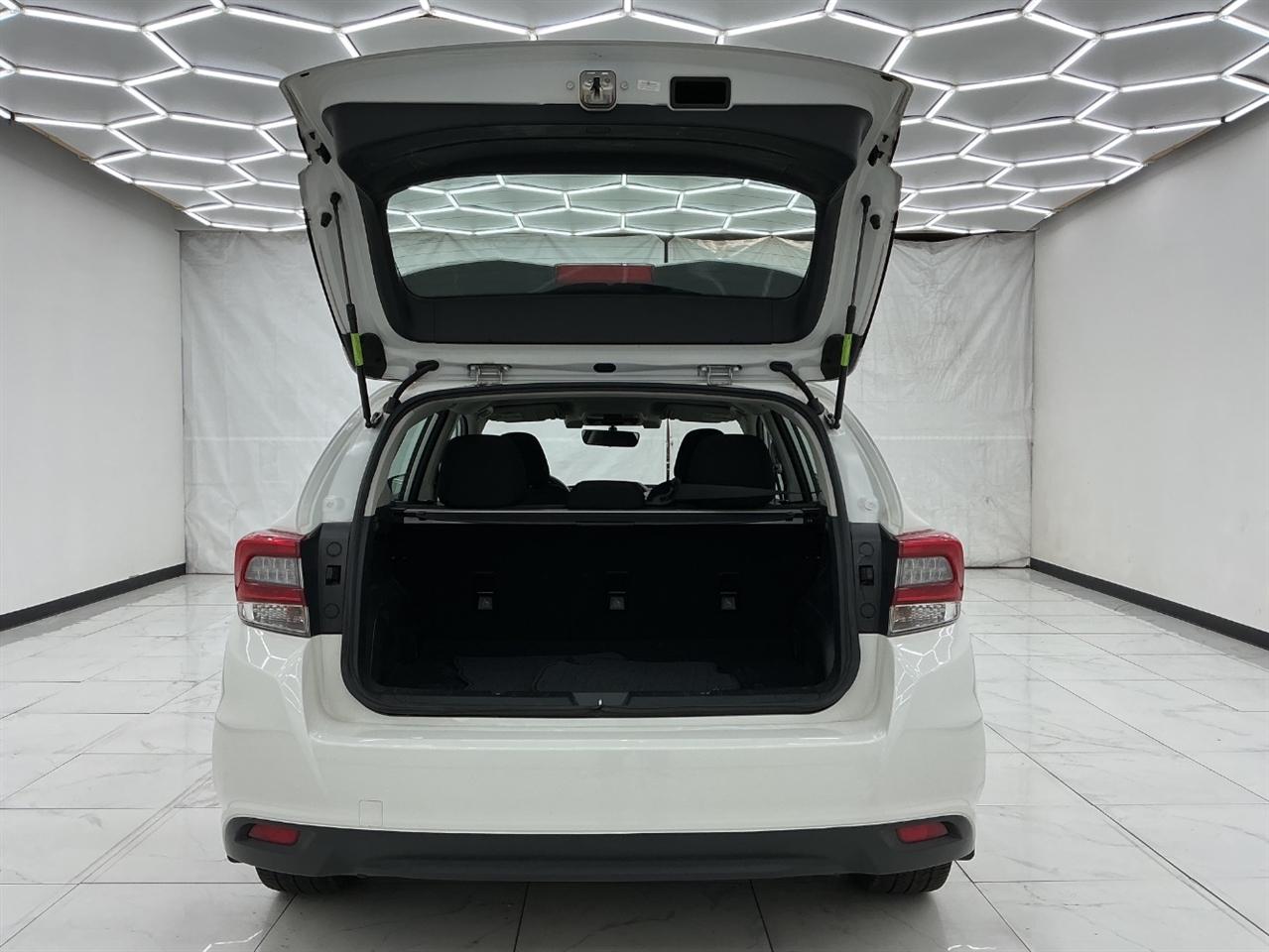 Subaru Impreza Premium 5-door CVT 2021