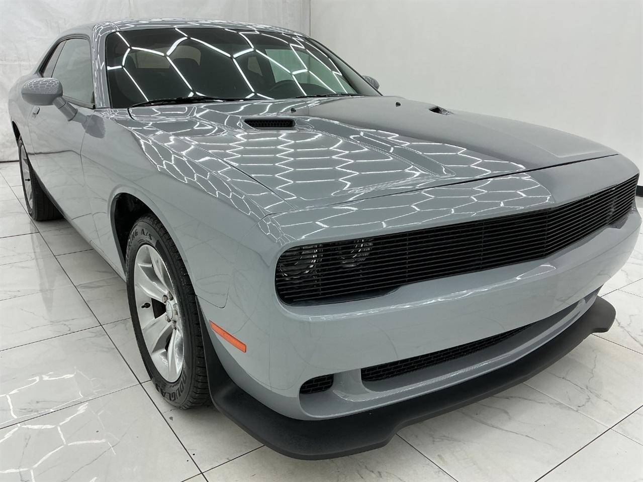 Dodge Challenger SXT RWD 2021