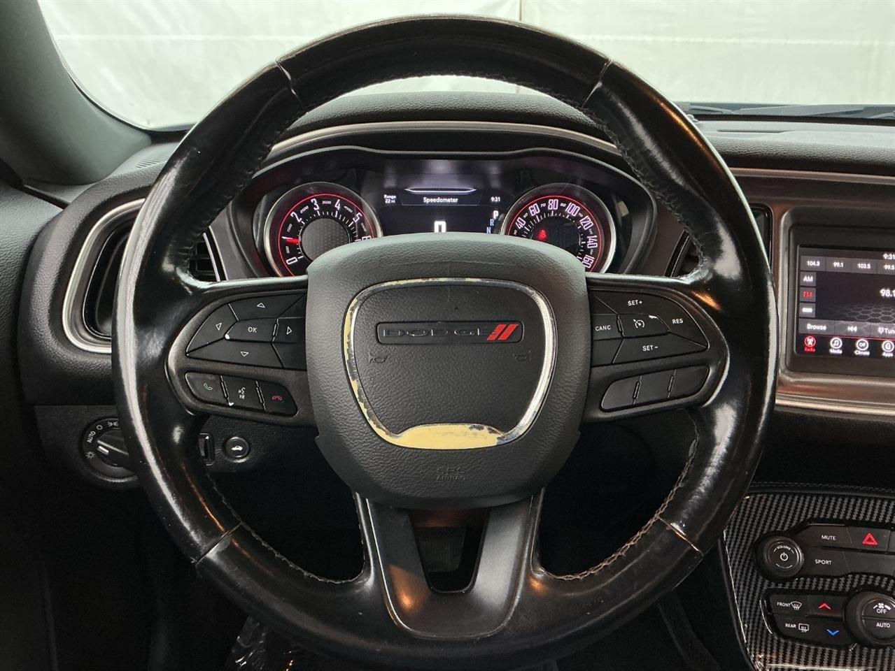 Dodge Challenger SXT RWD 2021