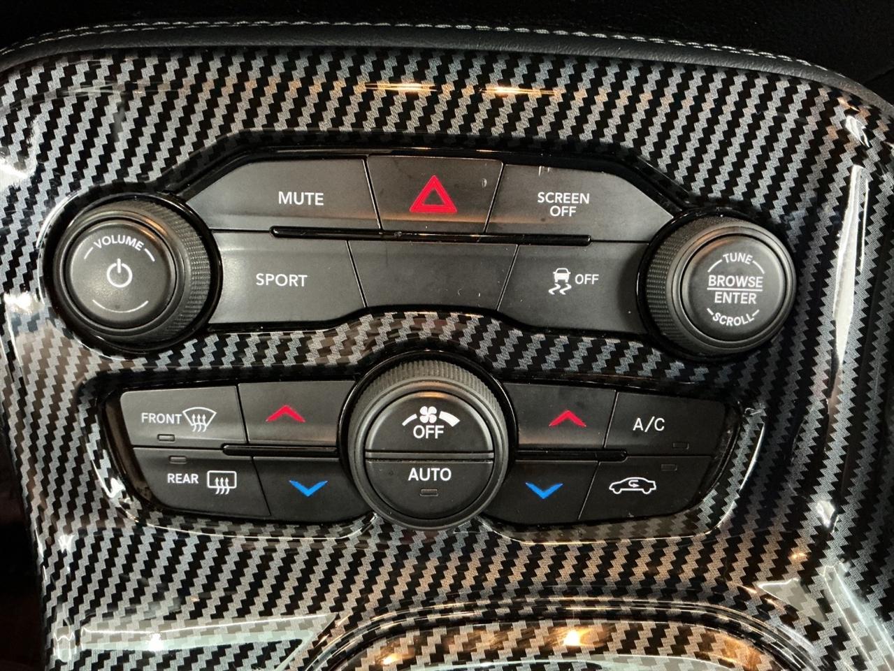 Dodge Challenger SXT RWD 2021