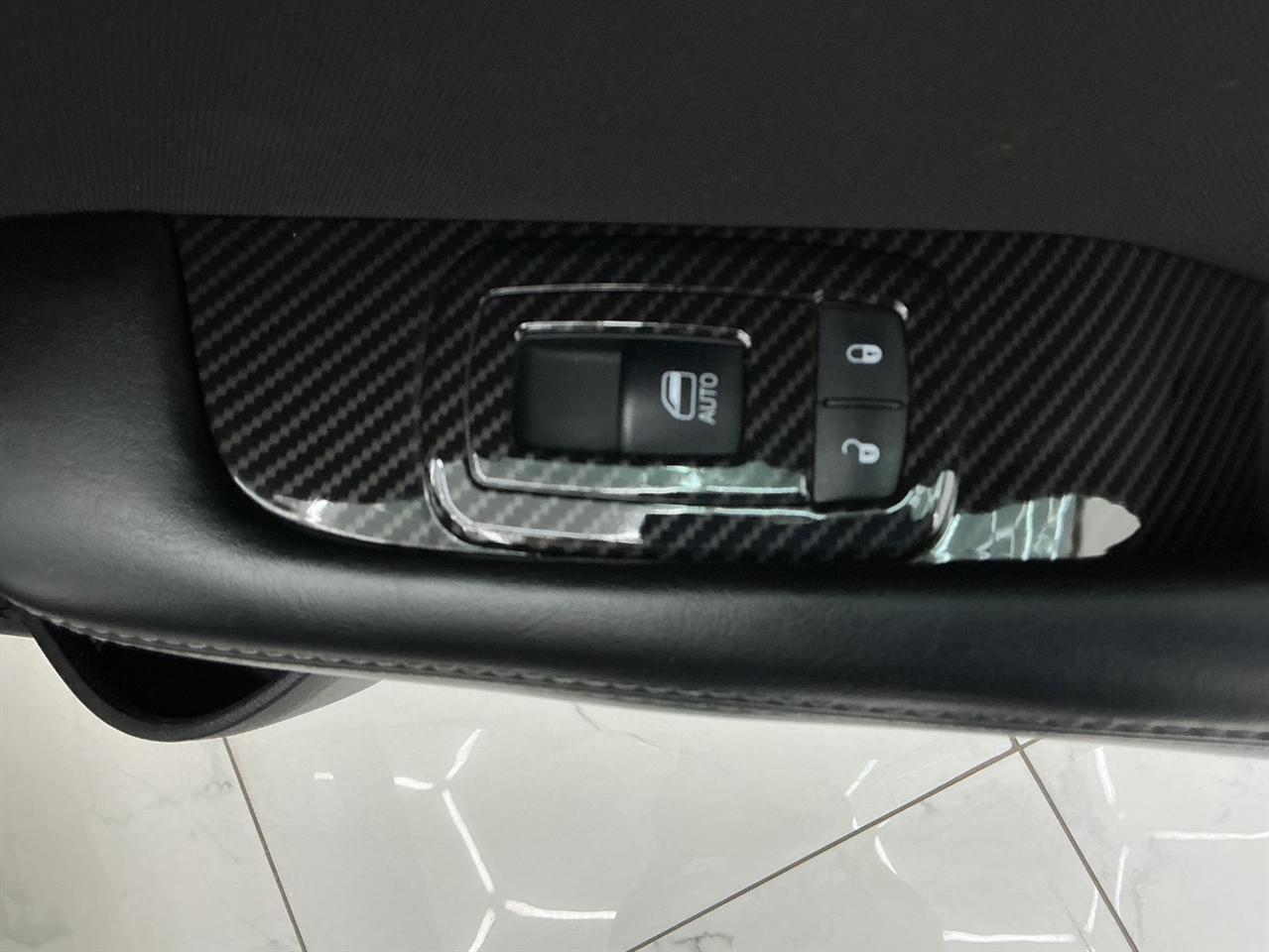 Dodge Challenger SXT RWD 2021