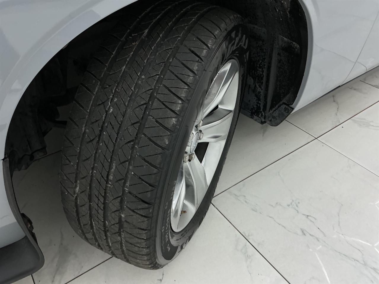 Dodge Challenger SXT RWD 2021