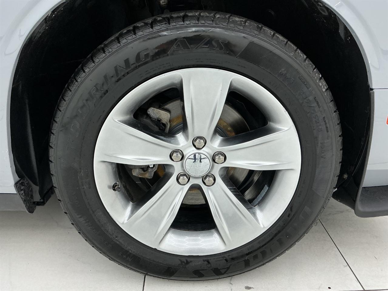 Dodge Challenger SXT RWD 2021