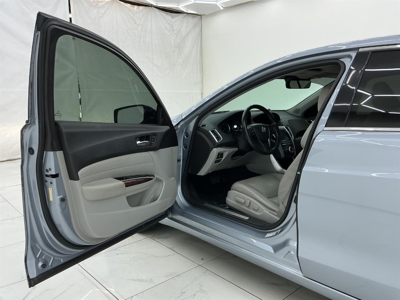 Acura TLX 4dr Sdn FWD V6 Tech 2016