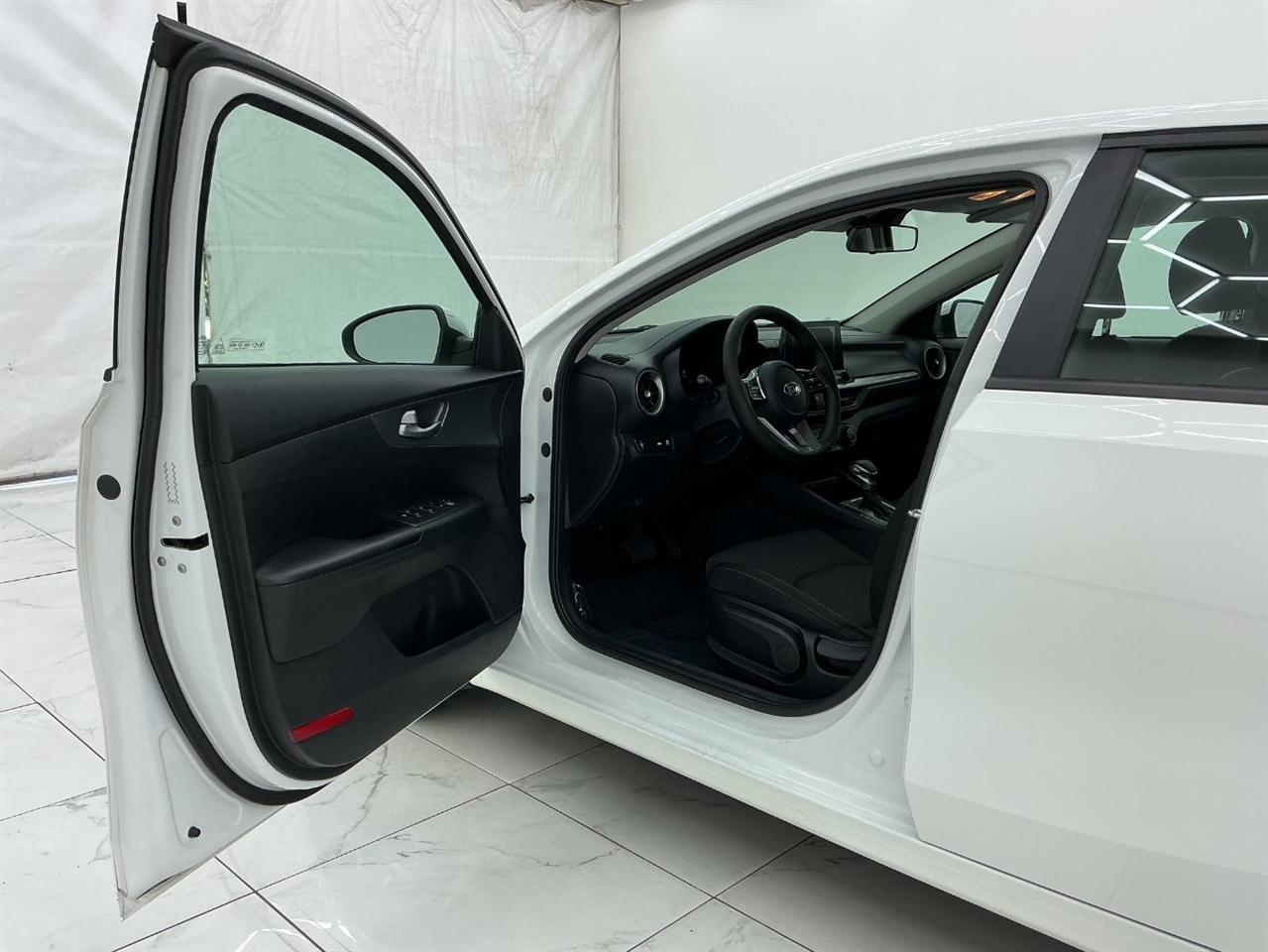 Kia Forte LXS IVT 2020