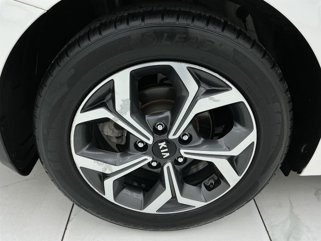 Kia Forte LXS IVT 2020