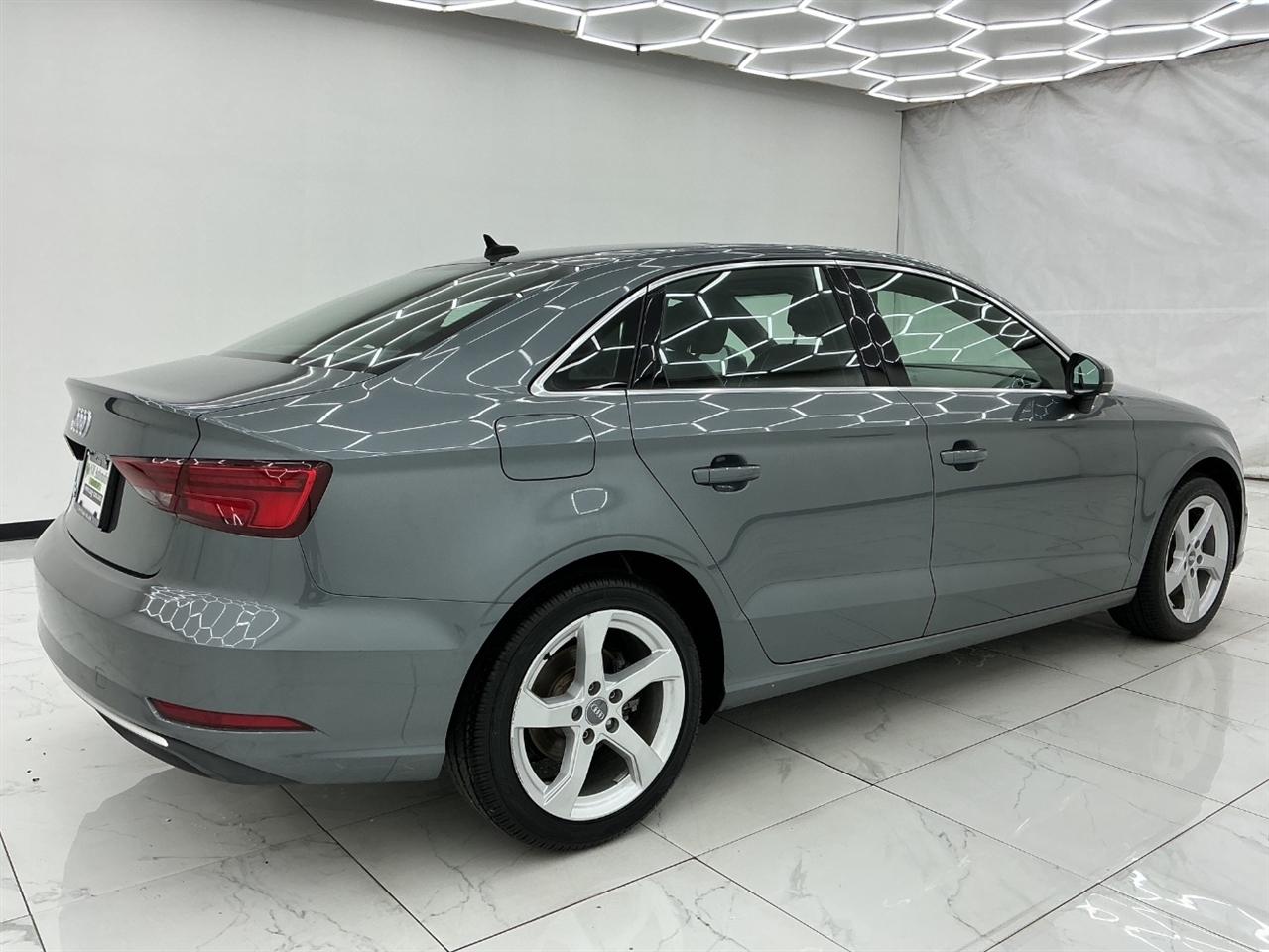 Audi A3 Sedan Titanium Premium 40 TFSI 2019