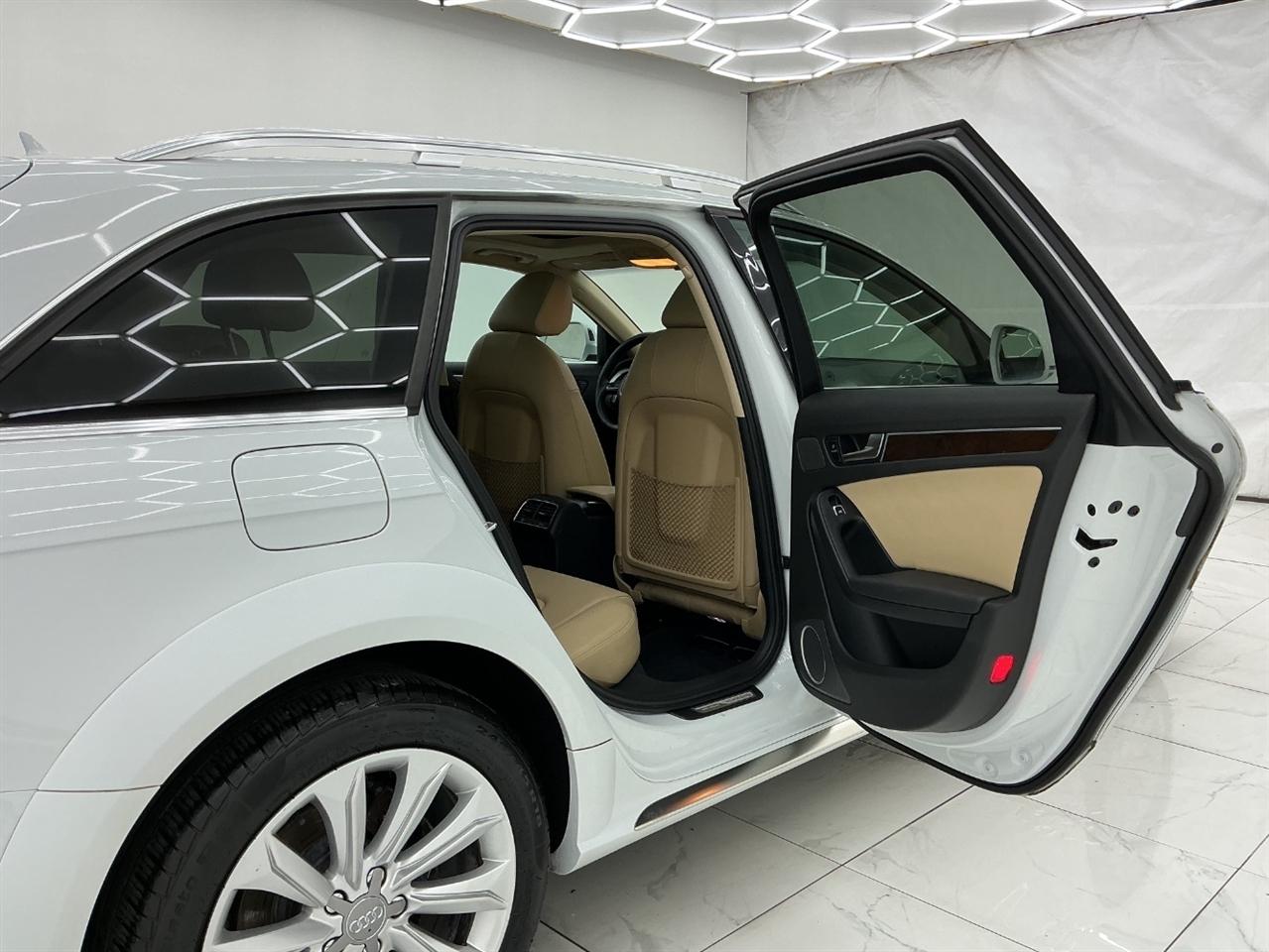 Audi allroad 4dr Wgn Premium Plus 2016