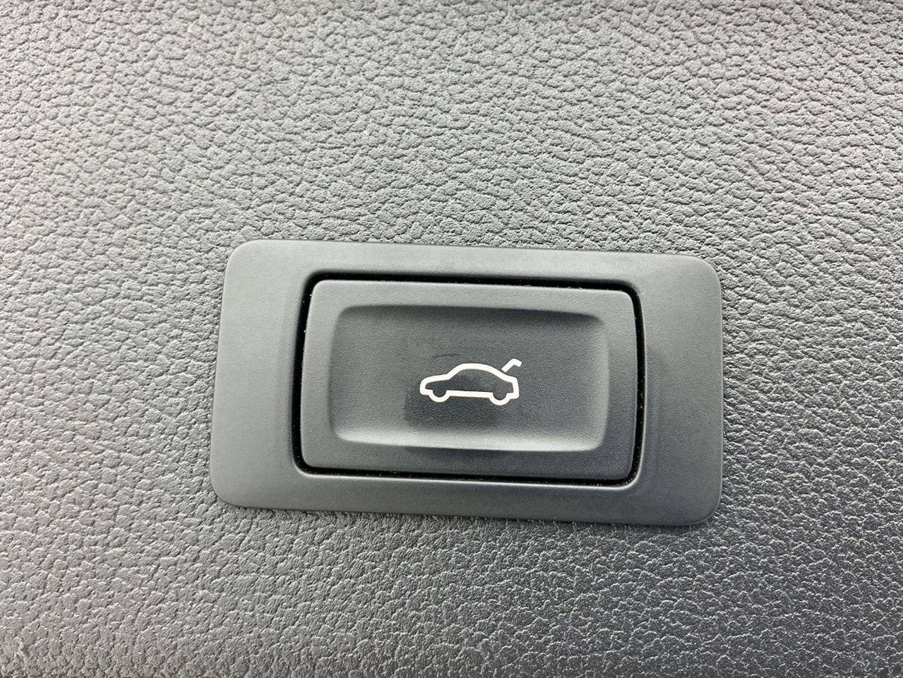 Audi allroad 4dr Wgn Premium Plus 2016