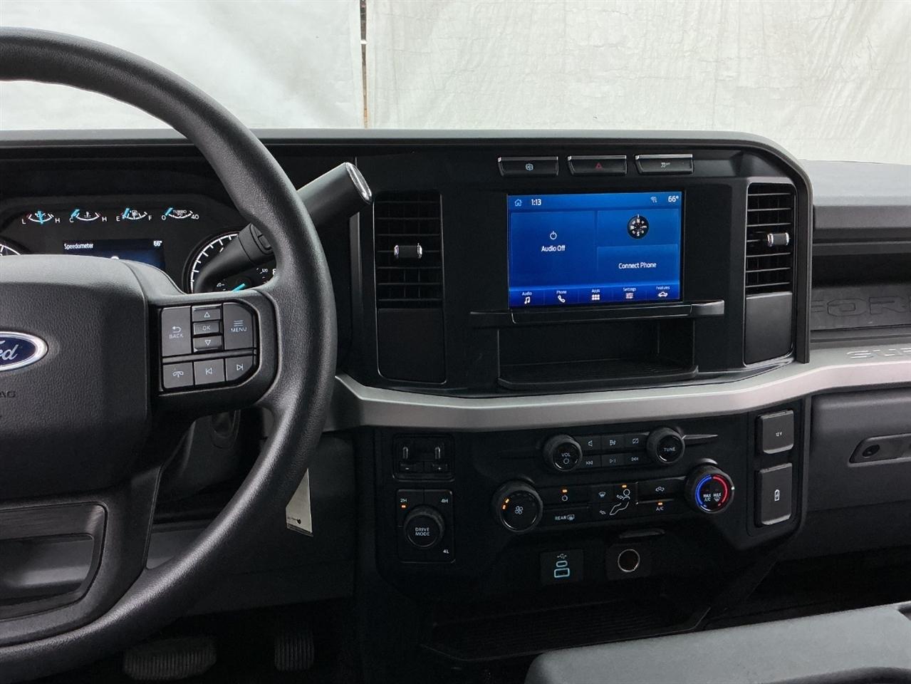 Ford Super Duty F-350 DRW King Ranch 4WD Crew Cab 8' Box 2023