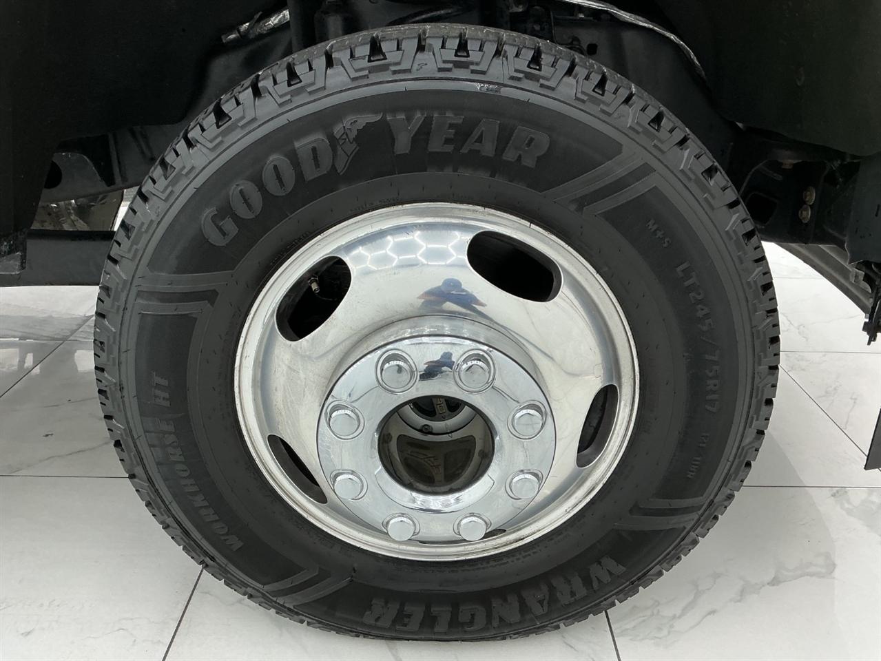 Ford Super Duty F-350 DRW King Ranch 4WD Crew Cab 8' Box 2023