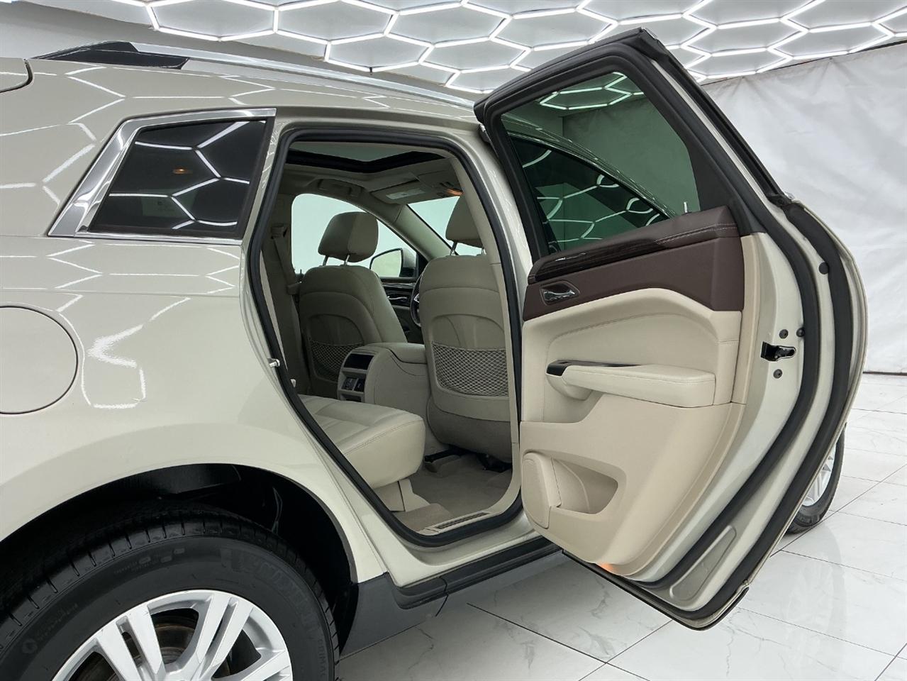 Cadillac SRX FWD 4dr Luxury Collection 2014