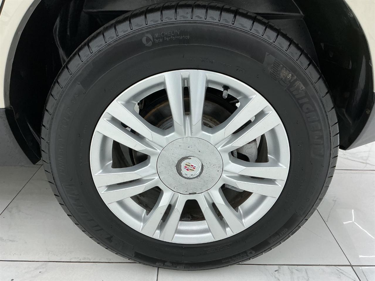 Cadillac SRX FWD 4dr Luxury Collection 2014