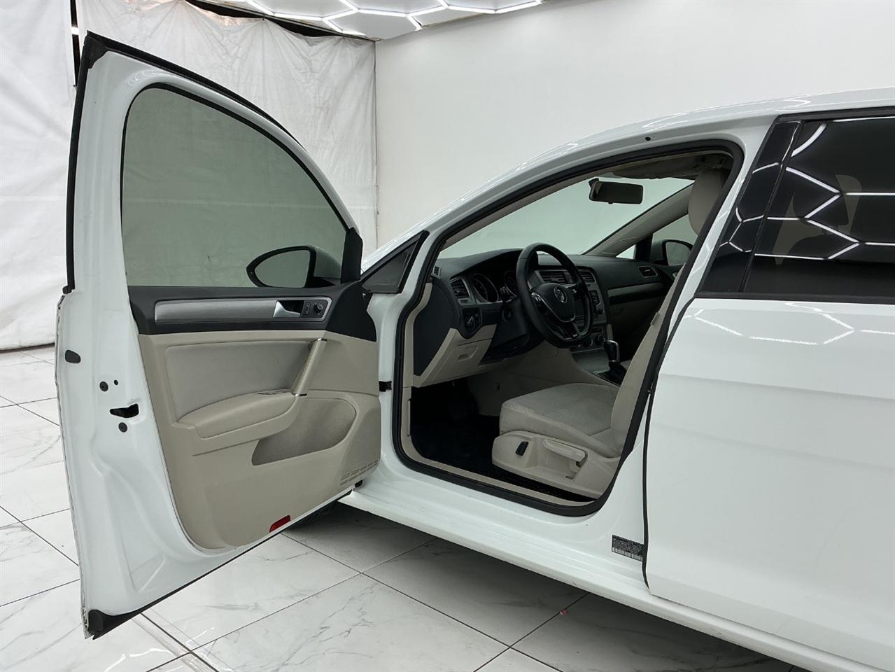 Volkswagen Golf 4dr HB Auto TSI S 2016