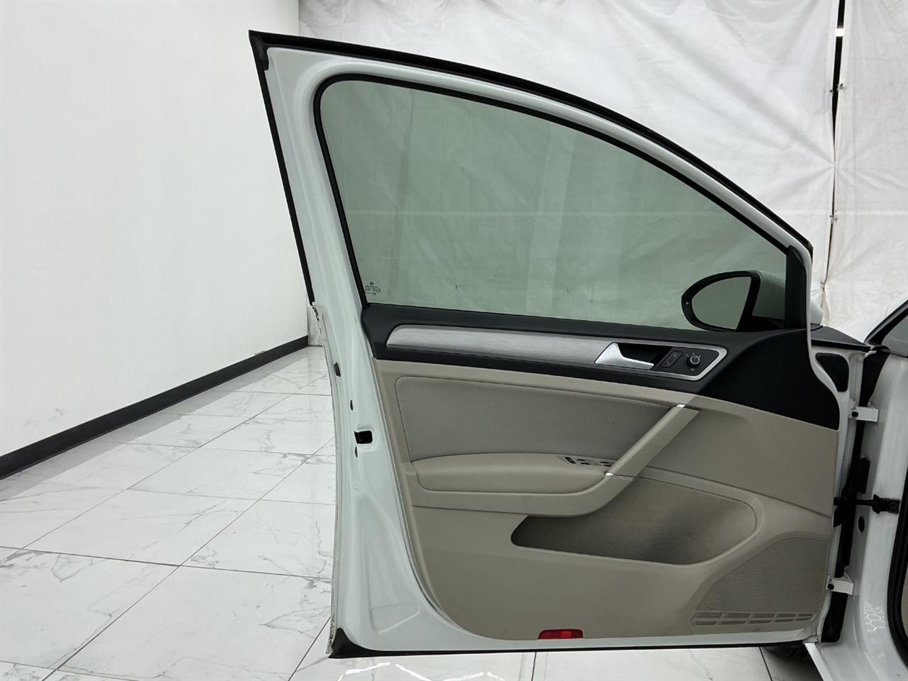 Volkswagen Golf 4dr HB Auto TSI S 2016