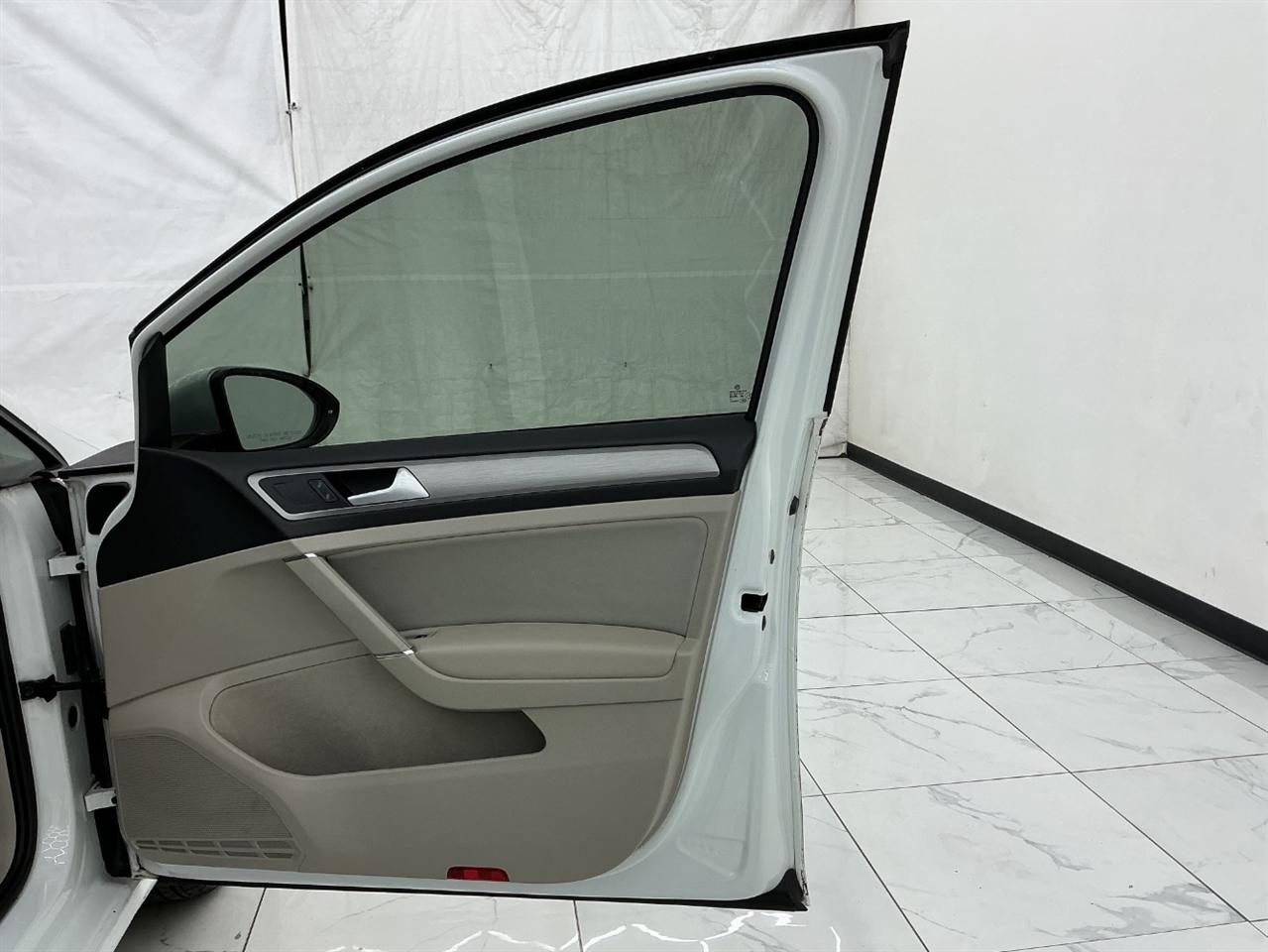 Volkswagen Golf 4dr HB Auto TSI S 2016