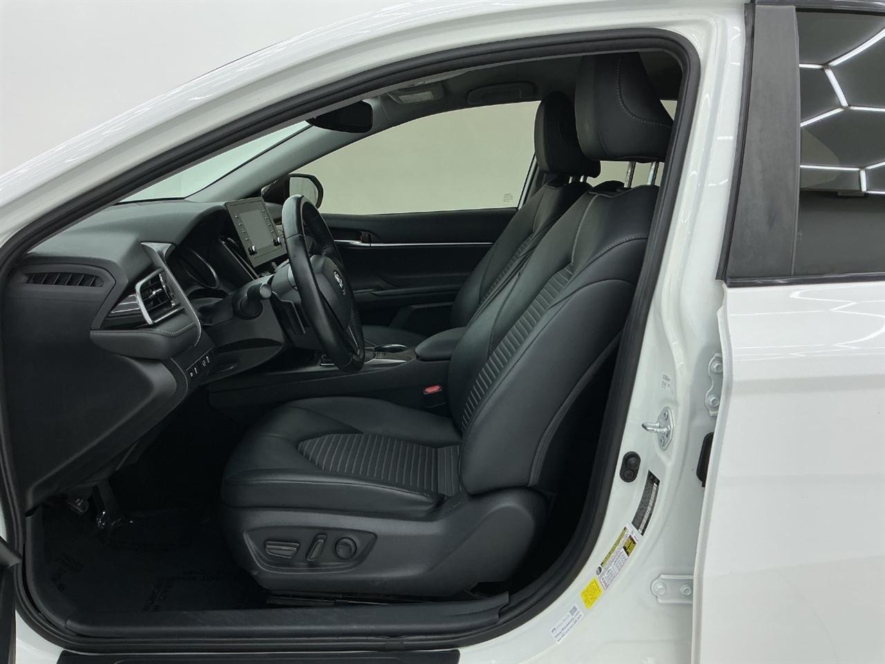 Toyota Camry SE Auto (Natl) 2023
