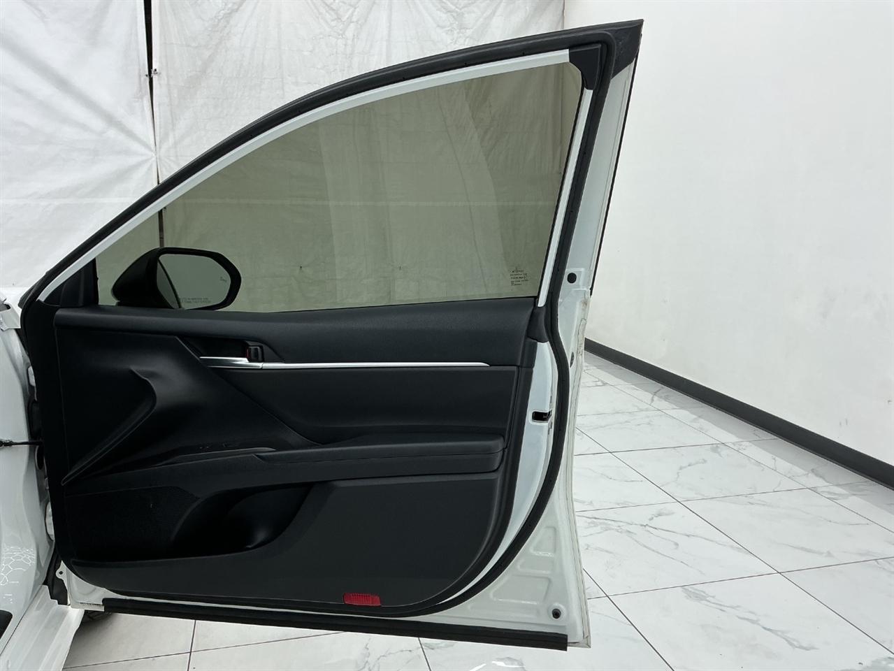 Toyota Camry SE Auto (Natl) 2023