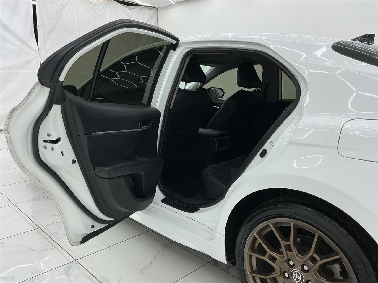 Toyota Camry SE Auto (Natl) 2023