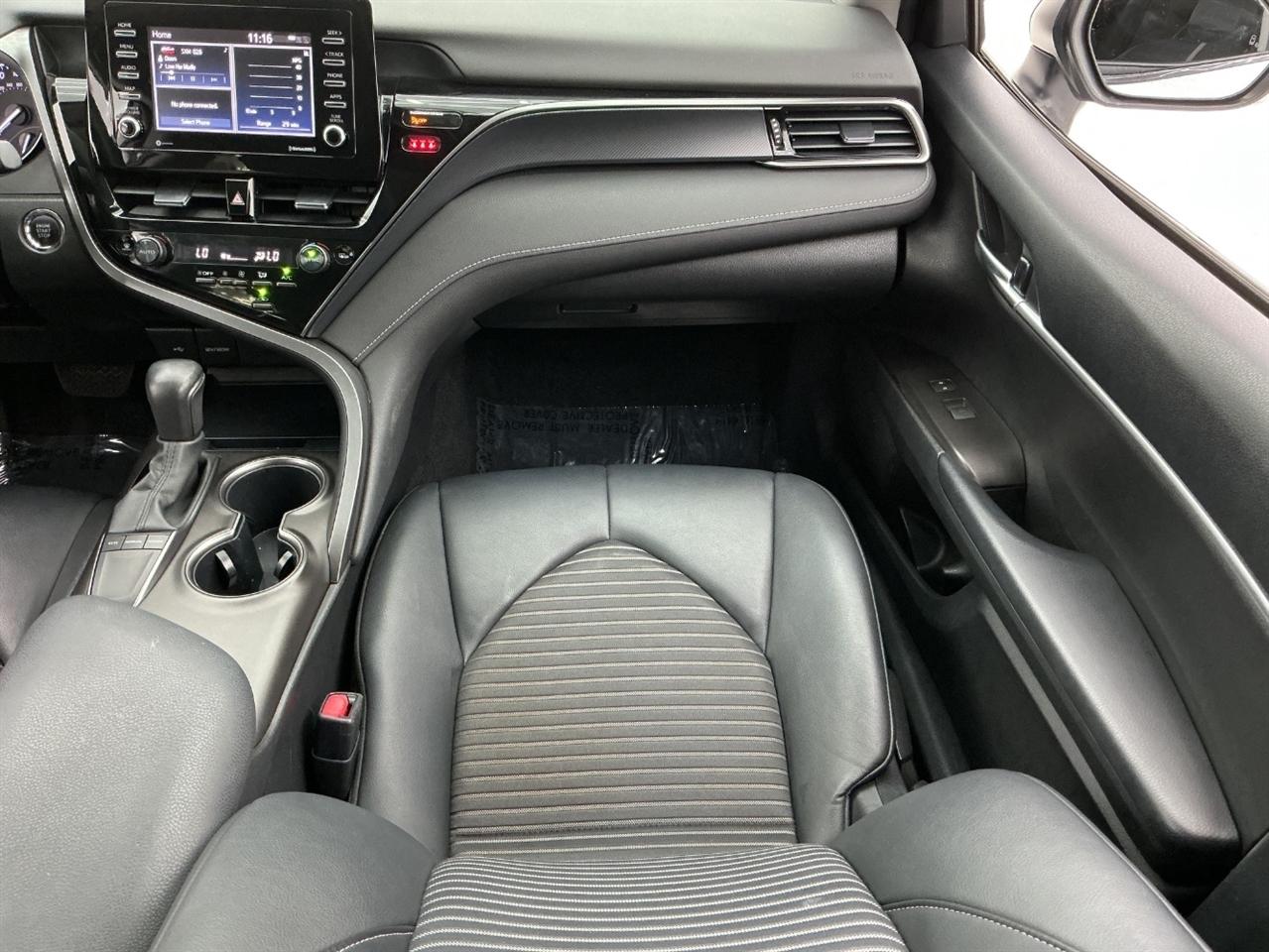 Toyota Camry SE Auto (Natl) 2023