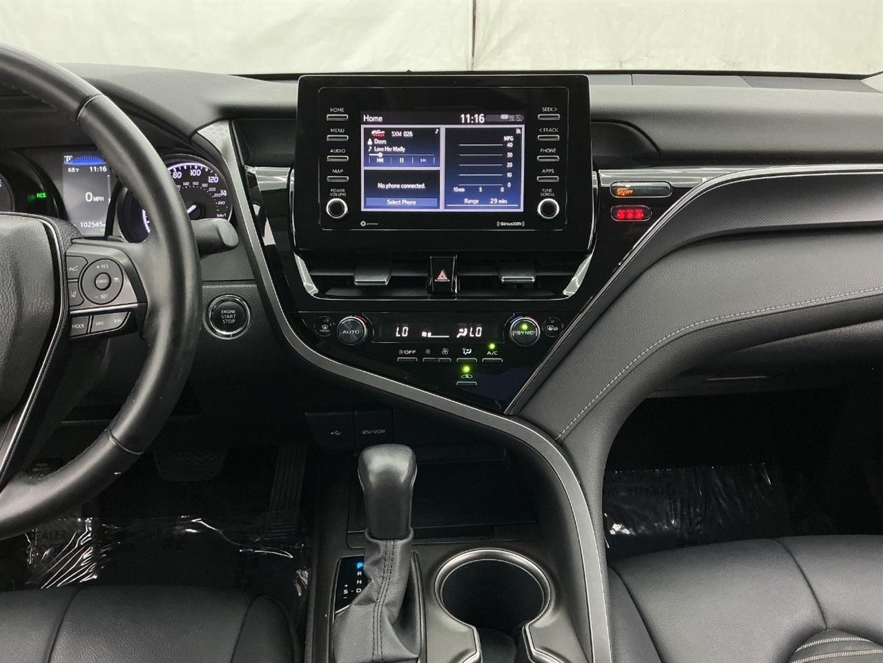 Toyota Camry SE Auto (Natl) 2023
