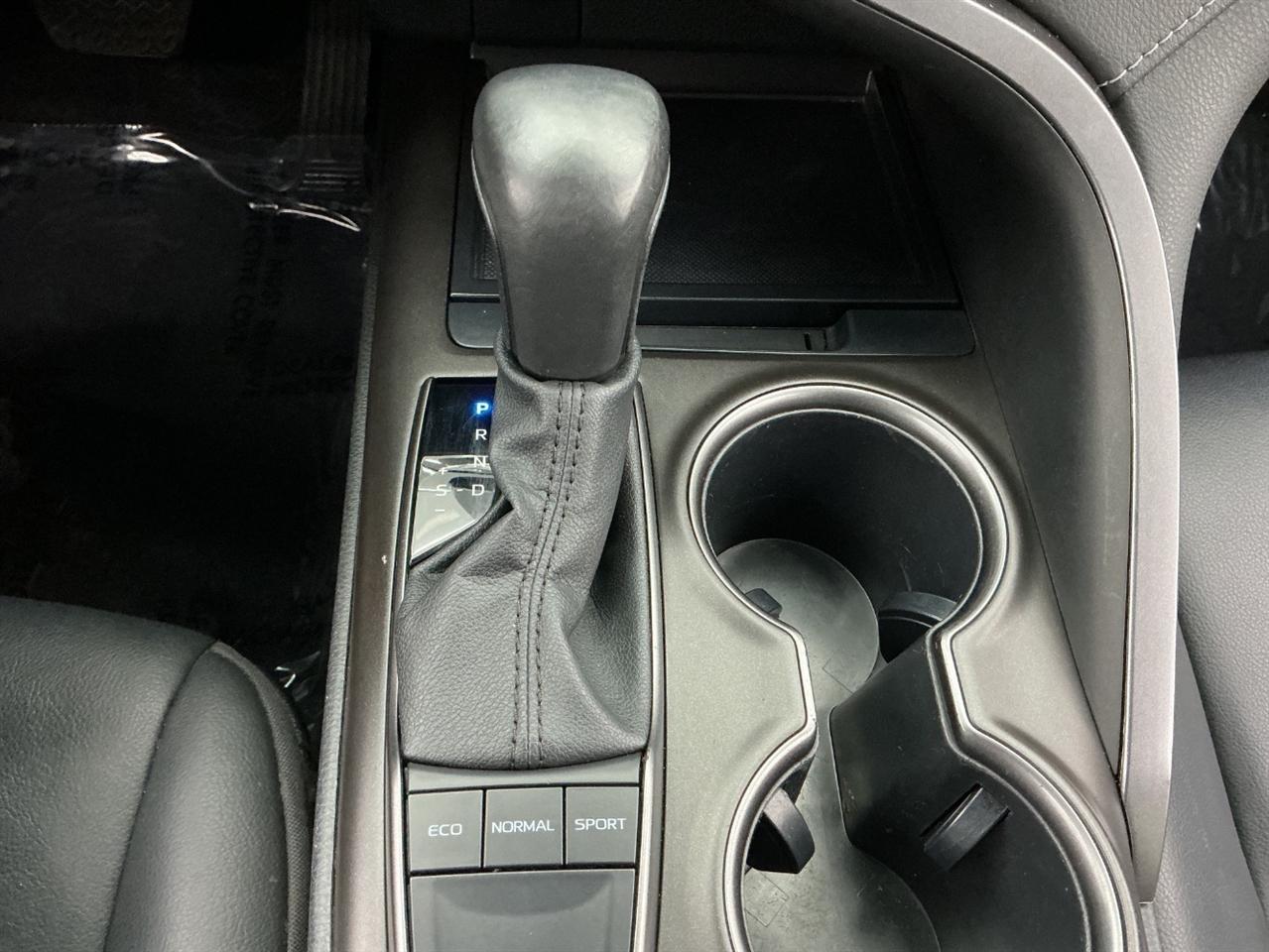 Toyota Camry SE Auto (Natl) 2023