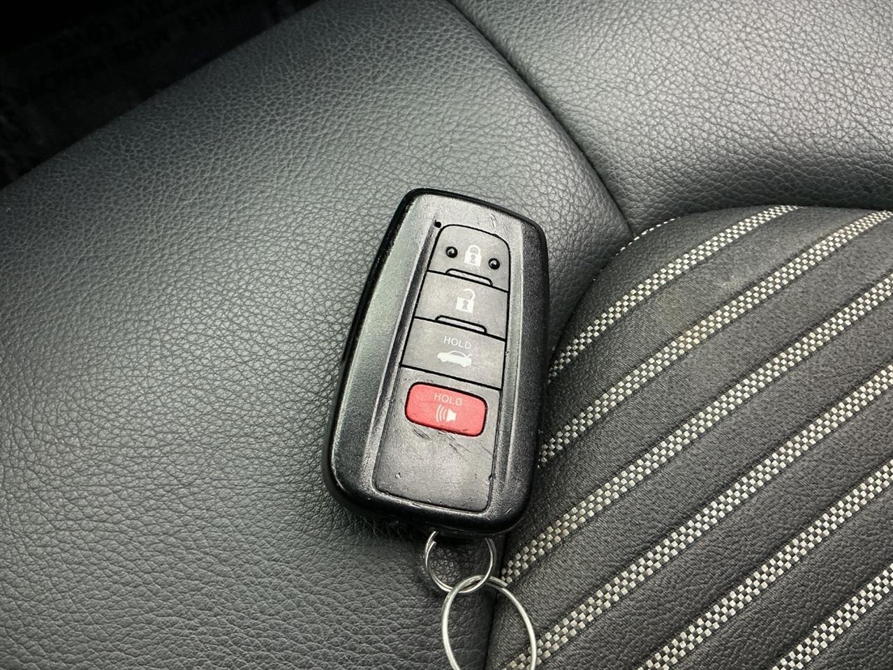 Toyota Camry SE Auto (Natl) 2023