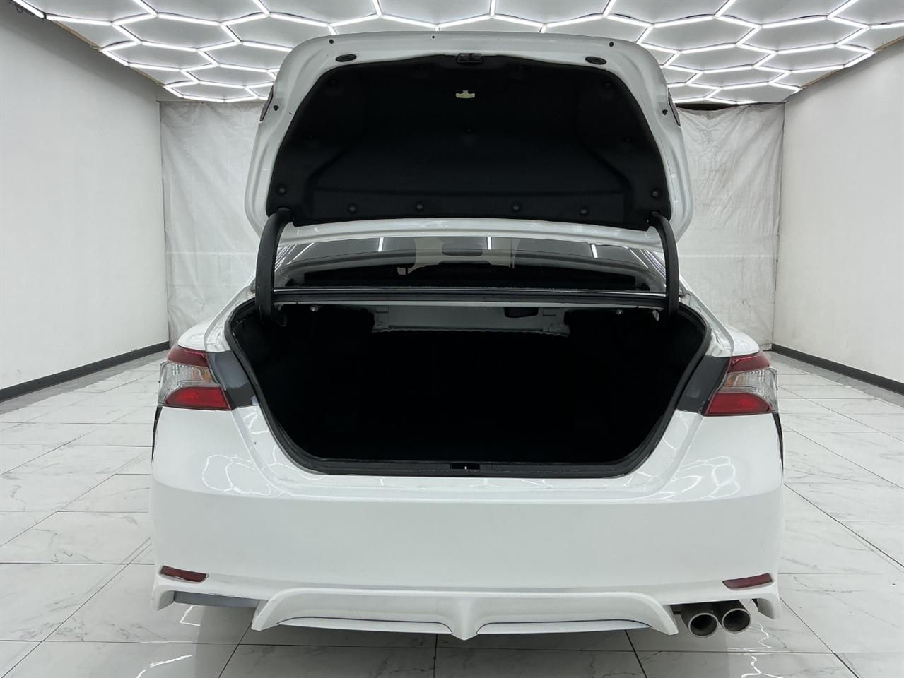 Toyota Camry SE Auto (Natl) 2023