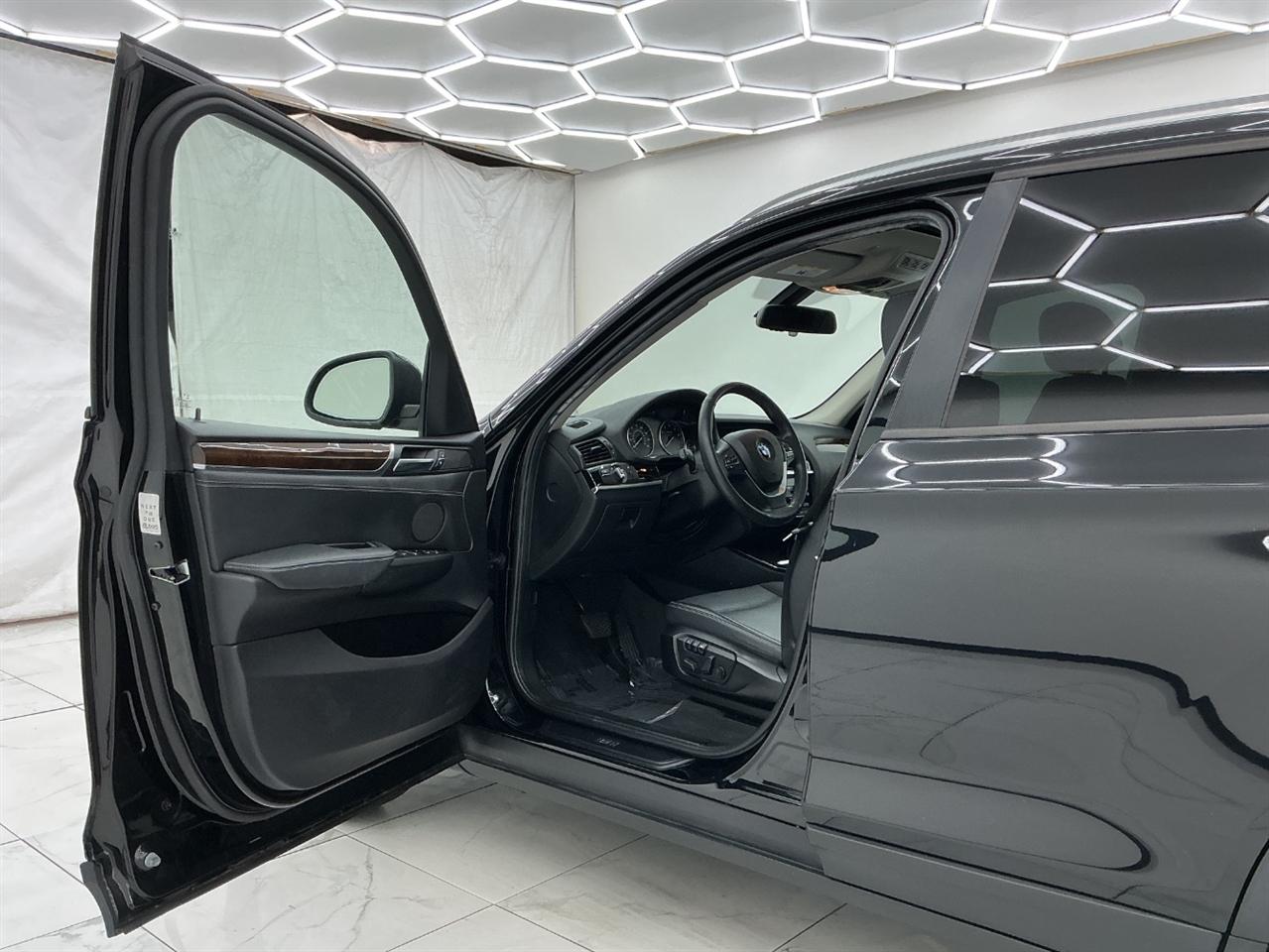 BMW X3 xDrive28i Sports Activity Vehicle 2017
