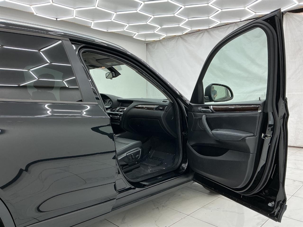 BMW X3 xDrive28i Sports Activity Vehicle 2017