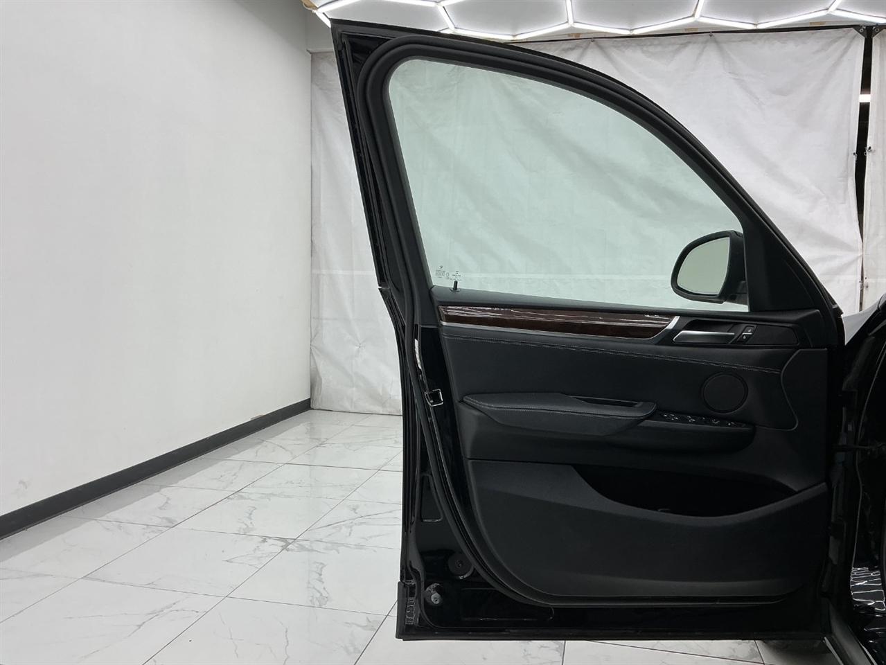 BMW X3 xDrive28i Sports Activity Vehicle 2017
