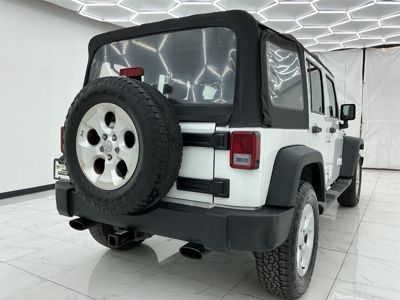 Jeep Wrangler Unlimited 4WD 4dr Sport 2013