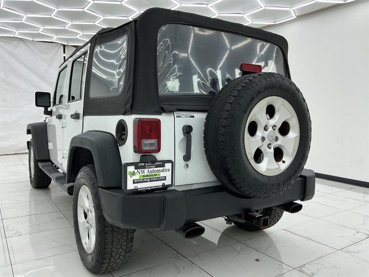 Jeep Wrangler Unlimited 4WD 4dr Sport 2013