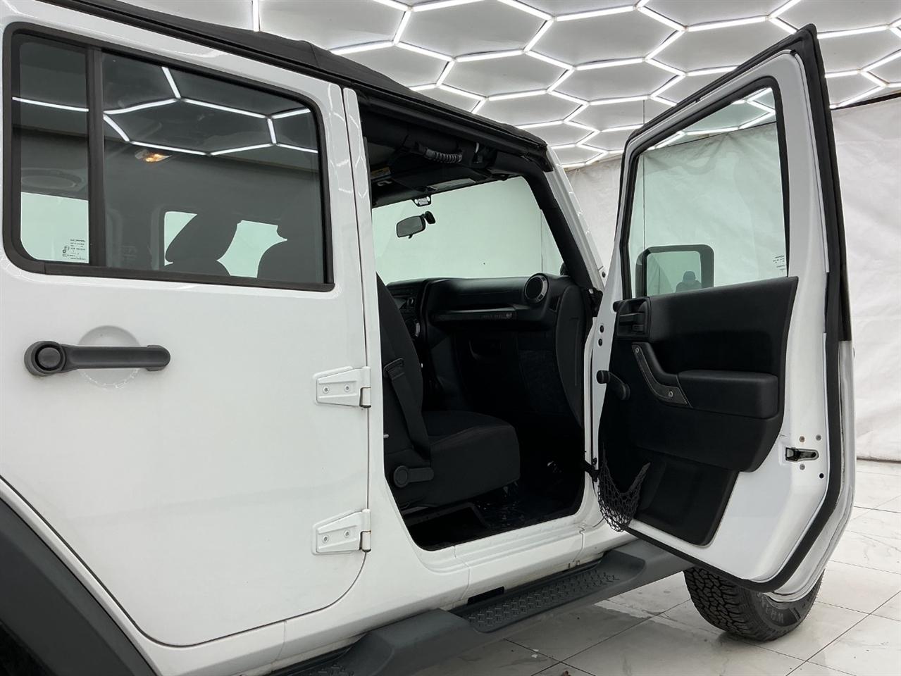 Jeep Wrangler Unlimited 4WD 4dr Sport 2013