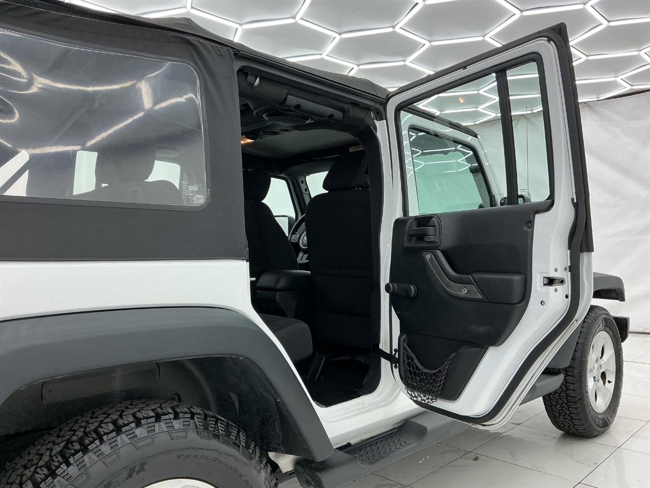 Jeep Wrangler Unlimited 4WD 4dr Sport 2013