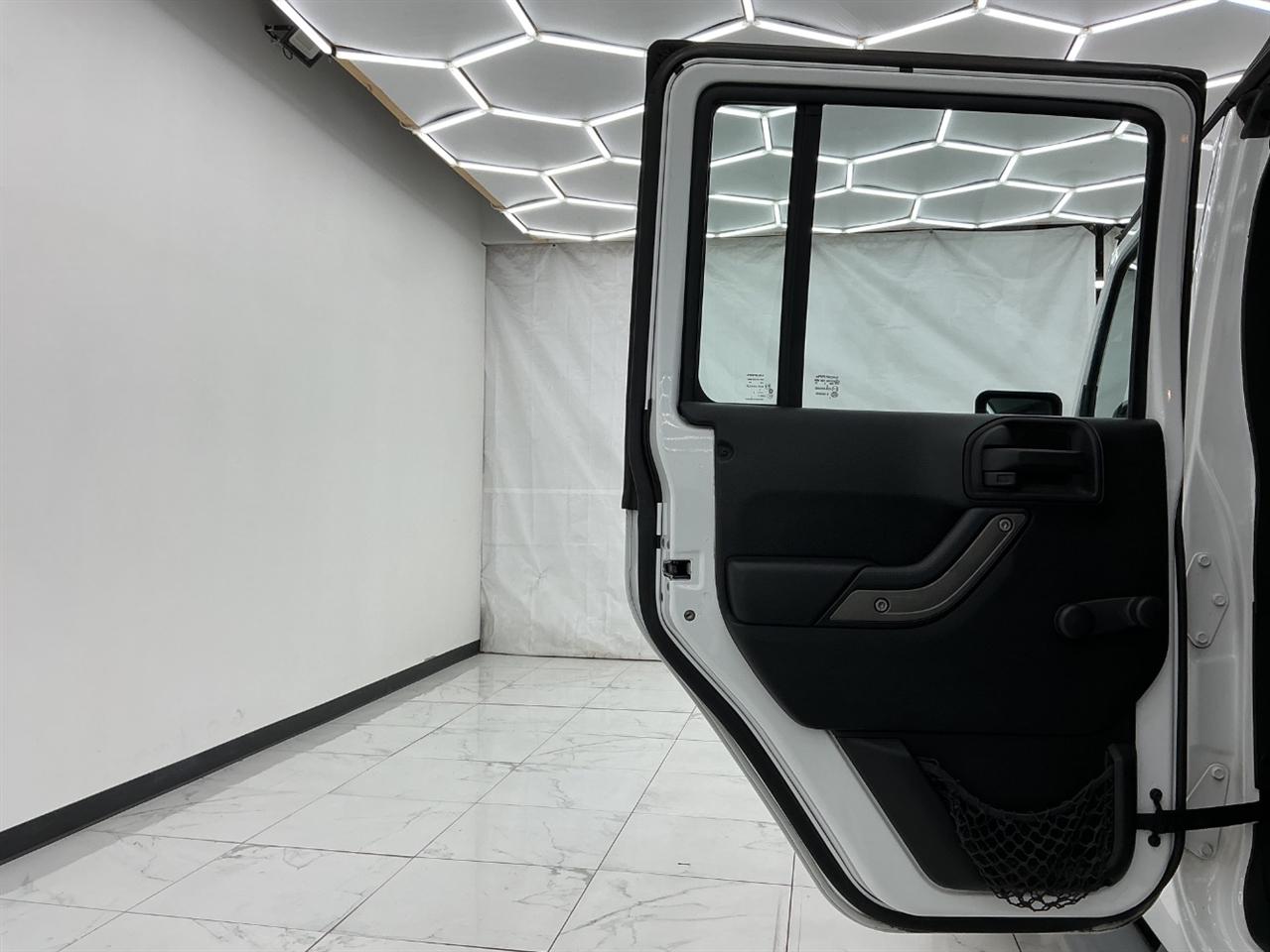 Jeep Wrangler Unlimited 4WD 4dr Sport 2013