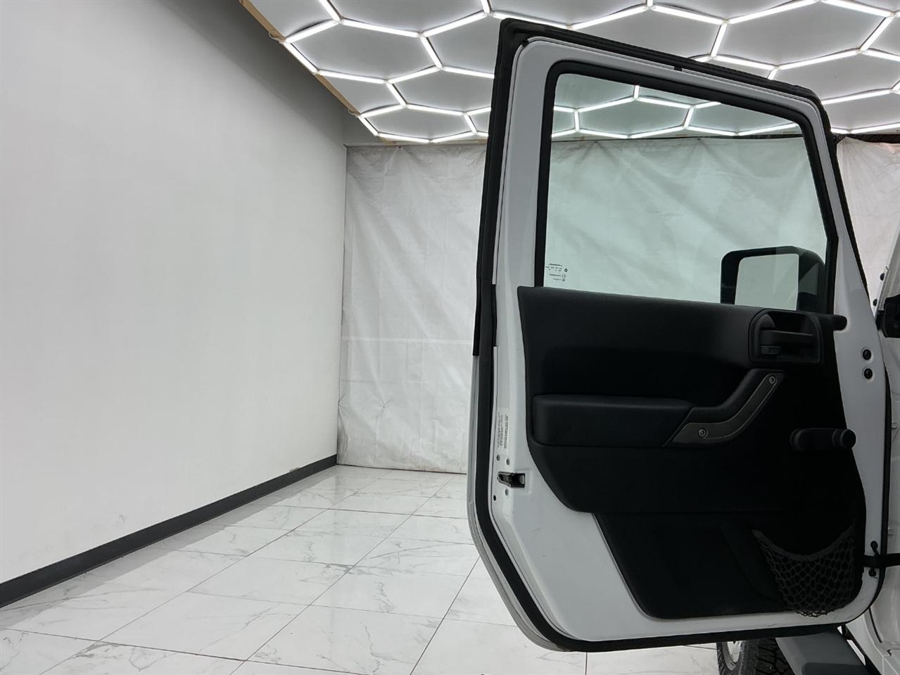 Jeep Wrangler Unlimited 4WD 4dr Sport 2013