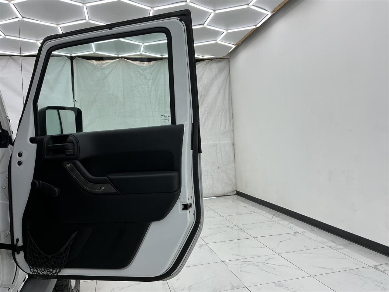 Jeep Wrangler Unlimited 4WD 4dr Sport 2013