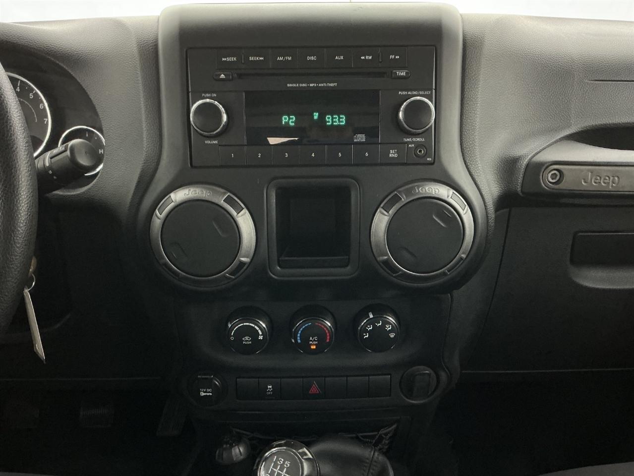 Jeep Wrangler Unlimited 4WD 4dr Sport 2013