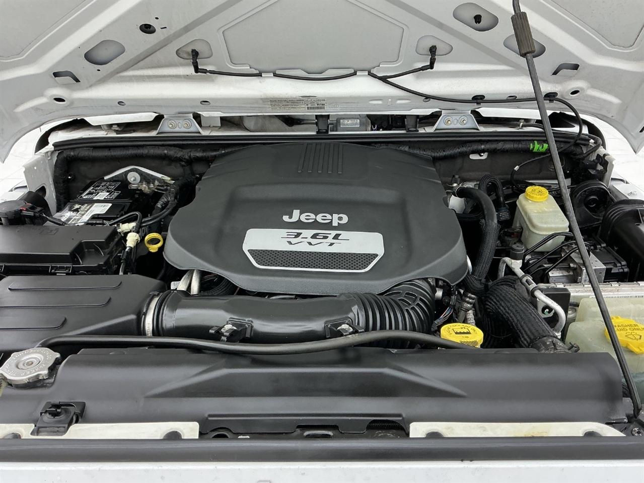 Jeep Wrangler Unlimited 4WD 4dr Sport 2013