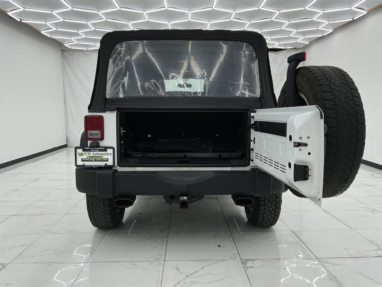 Jeep Wrangler Unlimited 4WD 4dr Sport 2013
