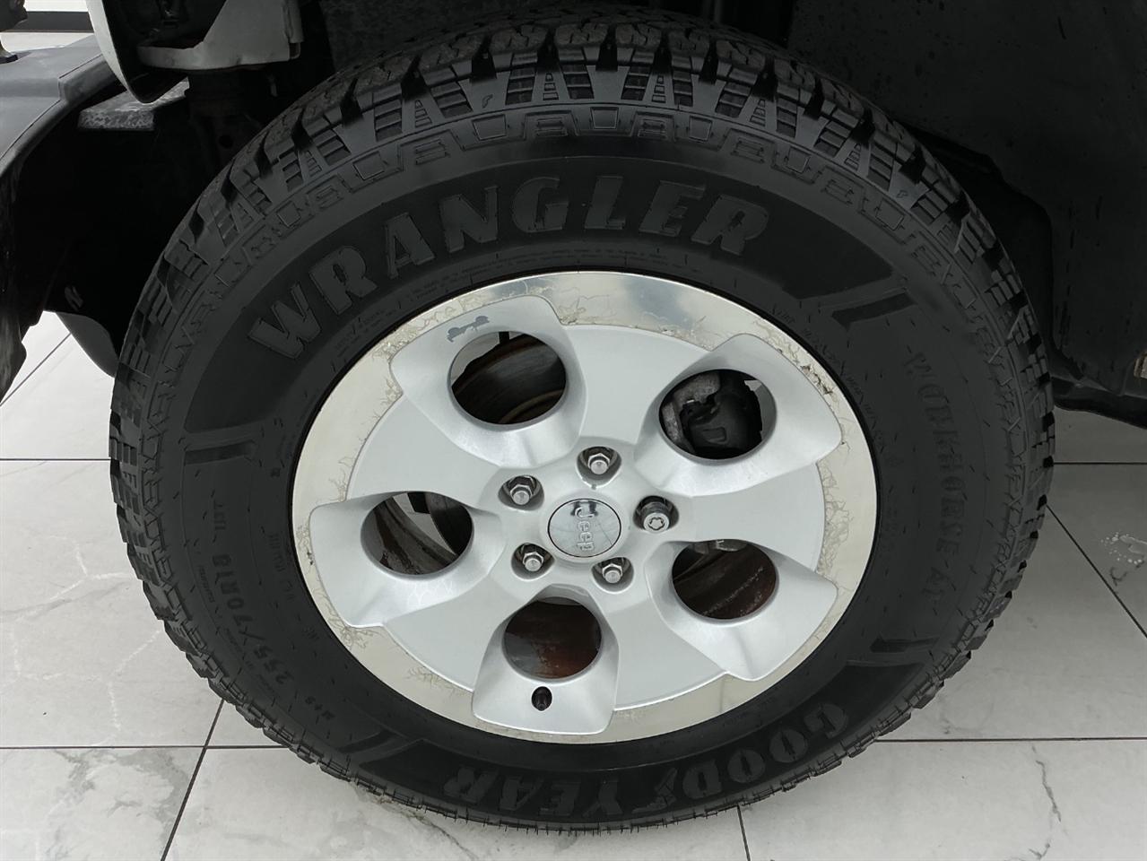 Jeep Wrangler Unlimited 4WD 4dr Sport 2013
