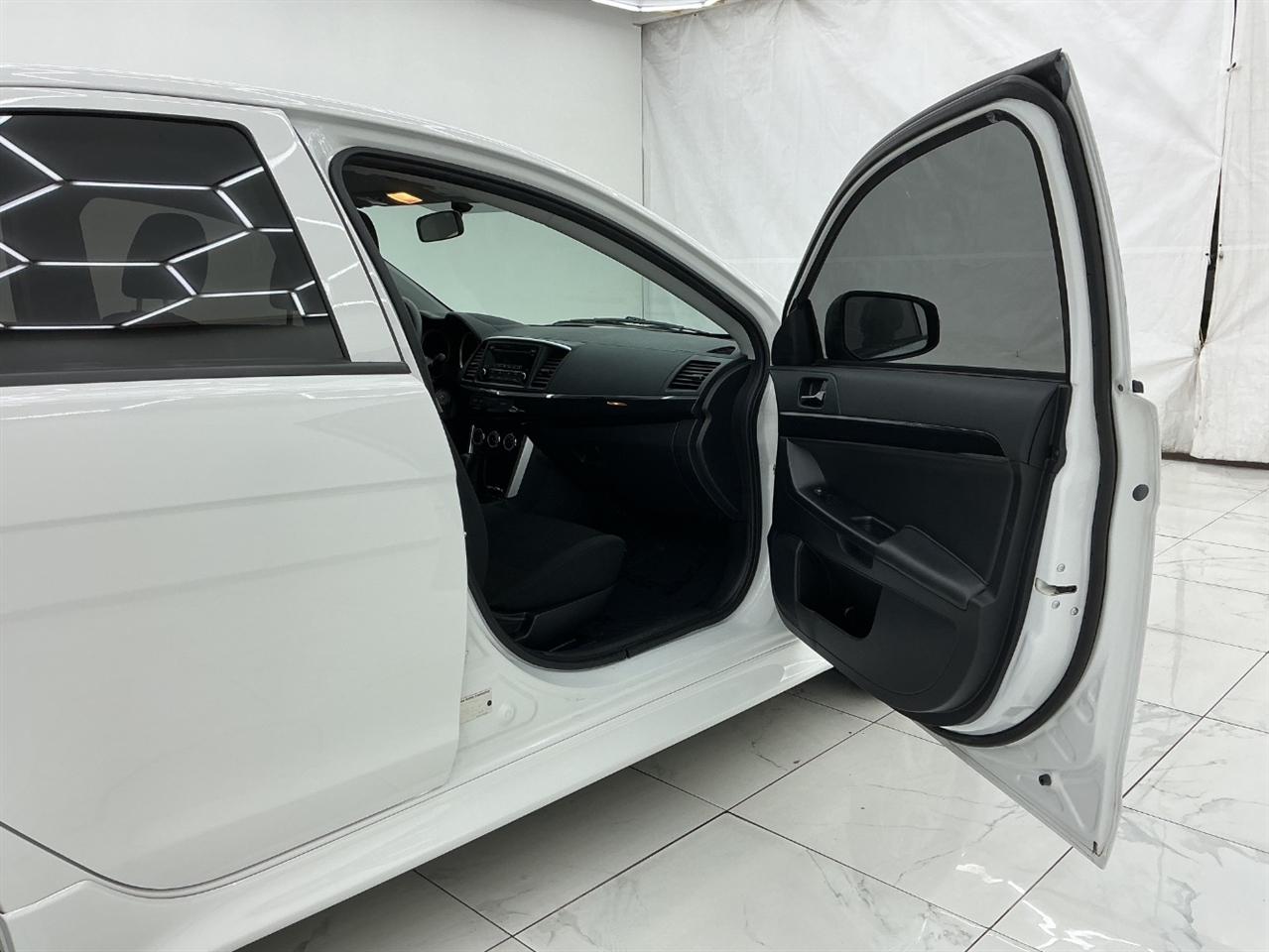 Mitsubishi Lancer 4dr Sdn CVT SEL AWC 2016