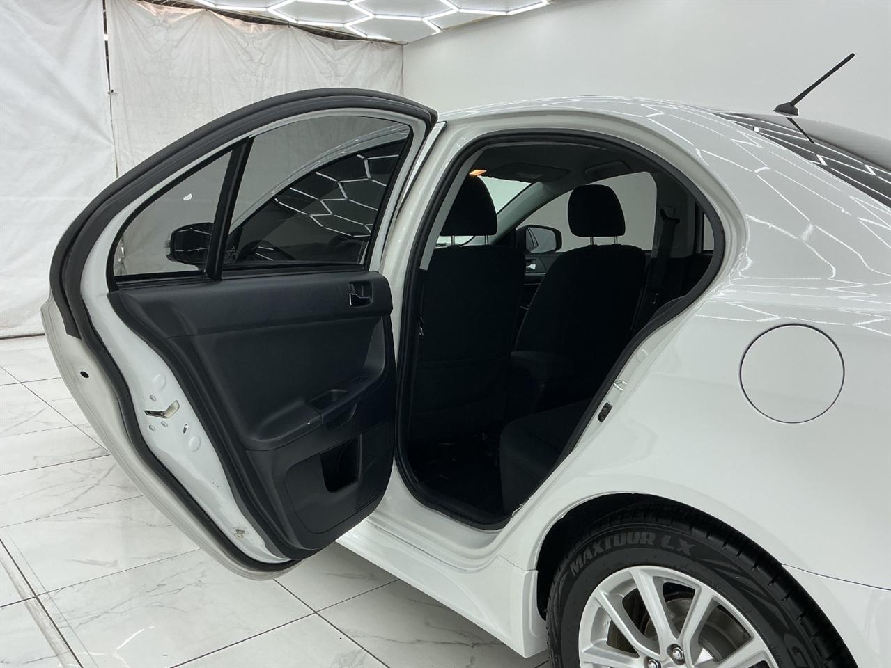Mitsubishi Lancer 4dr Sdn CVT SEL AWC 2016