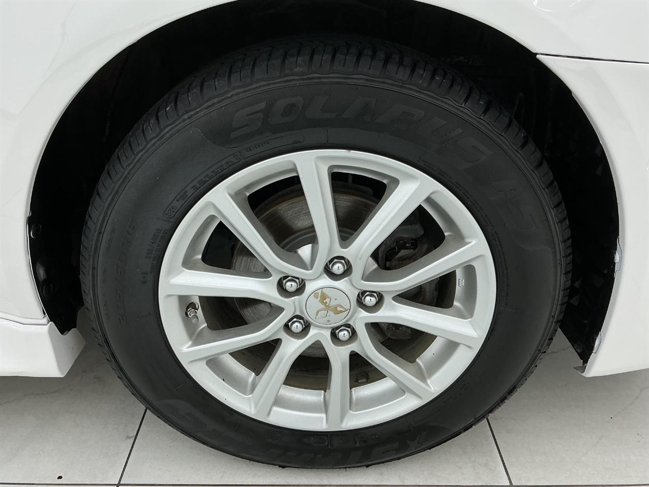 Mitsubishi Lancer 4dr Sdn CVT SEL AWC 2016